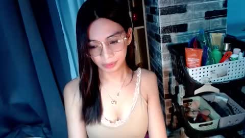 BELLA online show from December 3, 12:47 pm