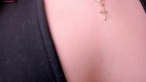 Snapshot of amaradivinex chatting on March 18, 11:13 am Amara Di online show from March 18, 11:13 am