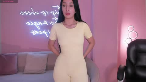 Snapshot of amaradivinex chatting on May 17, 11:23 pm Amara Di online show from May 17, 11:23 pm