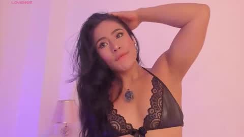 Snapshot of amaraht_ chatting on November 3, 4:25 am Amara online show from November 3, 4:25 am