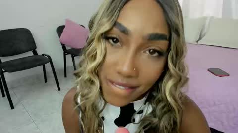 amaraluxe online show from November 6, 4:08 pm