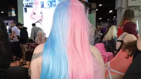 Amara online show from April 11, 6:23 pm