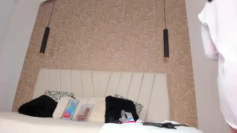 Snapshot of amaranta_carey chatting on April 22, 12:35 am amaranta_carey online show from April 22, 12:35 am