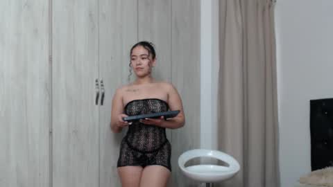 Snapshot of amaranta_f00x chatting on March 19, 12:42 pm Amaranta online show from March 19, 12:42 pm
