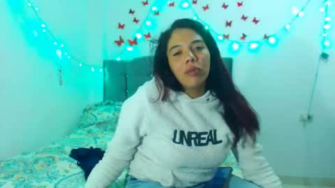 Amara Julia online show from January 20, 2:53 am