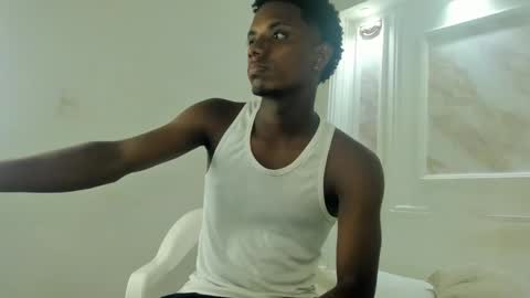 Amare online show from October 6, 8:17 pm