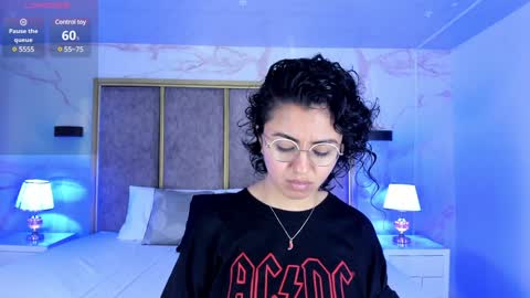 Emily online show from December 23, 11:57 am