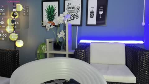 Emily online show from December 24, 10:33 am