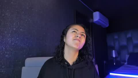 Emily online show from May 19, 11:38 am