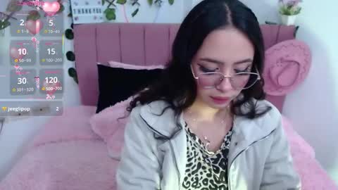 Snapshot of amaris_ferrer chatting on December 15, 2:49 am Criss online show from December 15, 2:49 am