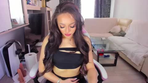 Snapshot of amateur_fitbabex chatting on March 9, 7:56 am amateur_fitbabex online show from March 9, 7:56 am