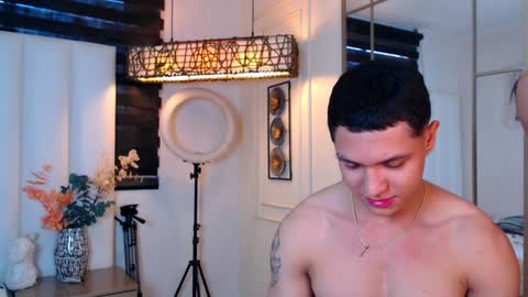 Husain junior lian dante and mask online show from January 9, 4:28 pm