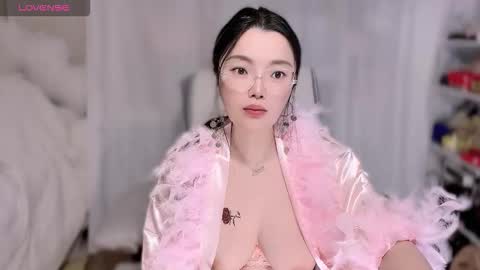 yooo online show from February 8, 4:05 am