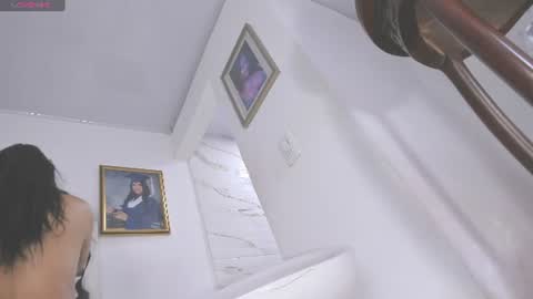 Snapshot of amazing_vivi chatting on August 1, 10:52 pm Vivi online show from August 1, 10:52 pm