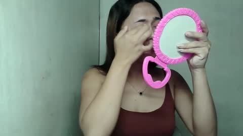 YELLA online show from October 6, 8:45 am