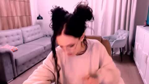 Izza online show from March 16, 11:58 am