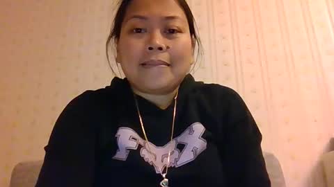 Snapshot of amazinglora chatting on March 15, 5:08 pm So many calling me Laura but i am Lora now i know Lora is SpanishLaura is EnglishLori is Italian so can call me those name online show from March 15, 5:08 pm