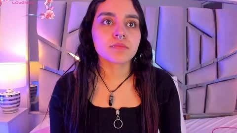 Snapshot of ambar_devon chatting on January 18, 7:04 pm online show from January 18, 7:04 pm