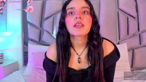 Snapshot of ambar_devon chatting on January 29, 7:32 pm online show from January 29, 7:32 pm