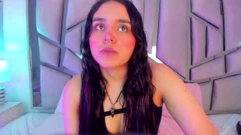 Snapshot of ambar_devon chatting on January 30, 7:26 pm online show from January 30, 7:26 pm