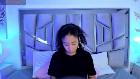 Snapshot of ambar_devon chatting on February 6, 11:21 am online show from February 6, 11:21 am