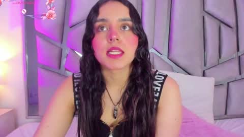 Snapshot of ambar_devon chatting on February 26, 7:05 pm online show from February 26, 7:05 pm