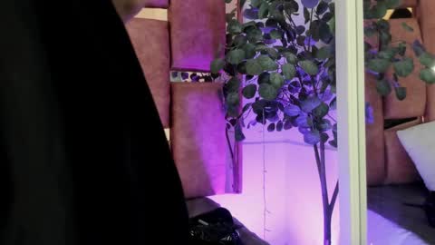 Snapshot of ambar_devon chatting on September 25, 7:06 pm online show from September 25, 7:06 pm