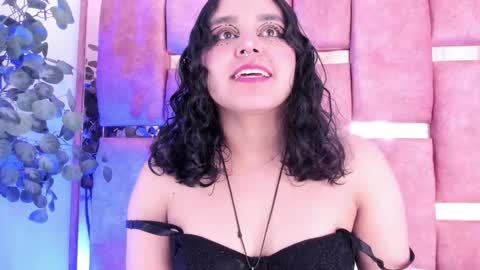 Snapshot of ambar_devon chatting on October 20, 7:03 pm online show from October 20, 7:03 pm