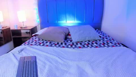 ambar_gh1 online show from May 9, 8:25 pm