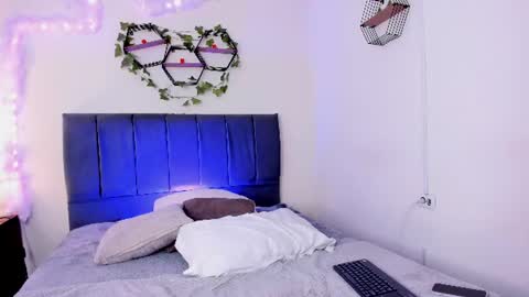 ambar_gh1 online show from July 15, 8:58 pm