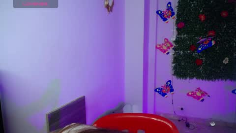 Snapshot of ambar_lynn chatting on March 10, 1:05 pm mbar online show from March 10, 1:05 pm
