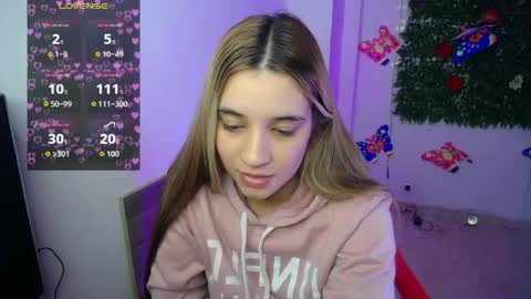 Snapshot of ambar_lynn chatting on March 11, 1:17 pm mbar online show from March 11, 1:17 pm