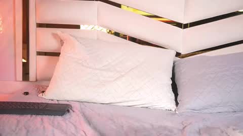 Snapshot of ambar_rosse25 chatting on February 21, 11:33 am Julieta online show from February 21, 11:33 am