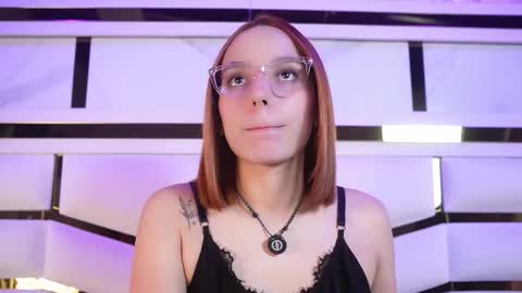 Snapshot of ambar_rosse25 chatting on March 6, 12:01 pm Julieta online show from March 6, 12:01 pm
