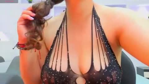 Snapshot of ambar_sex10 chatting on June 16, 11:57 am Ambar online show from June 16, 11:57 am