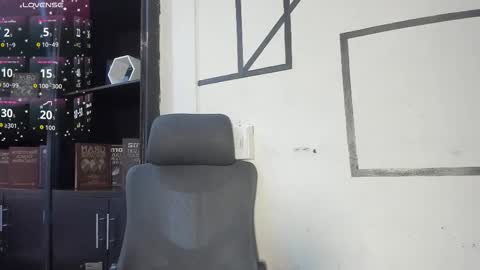 Snapshot of ambarbrown_ chatting on March 12, 8:15 pm Ambar online show from March 12, 8:15 pm