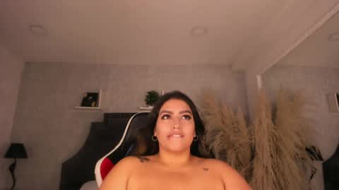 Snapshot of ambarbrown_ chatting on April 6, 4:46 am Ambar online show from April 6, 4:46 am