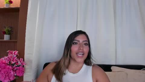 Snapshot of ambarbrownn_ chatting on June 11, 1:05 am Ambarbrownn online show from June 11, 1:05 am