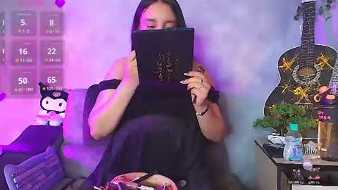 ambardevon_x online show from June 9, 9:26 pm