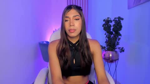 Snapshot of ambarfox1 chatting on February 10, 12:18 pm Ambar online show from February 10, 12:18 pm