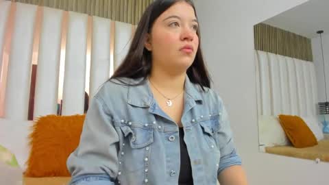 AmbarGills online show from January 17, 12:43 pm