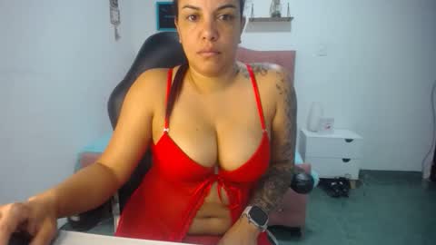 ambarmilf09 online show from September 18, 7:27 pm
