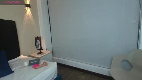 Ambar Ross online show from September 27, 7:08 pm