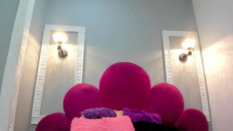   online show from February 11, 3:22 am