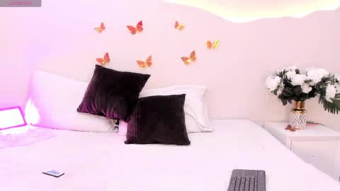 Snapshot of ambeergreey chatting on April 15, 7:32 pm Amber grey online show from April 15, 7:32 pm