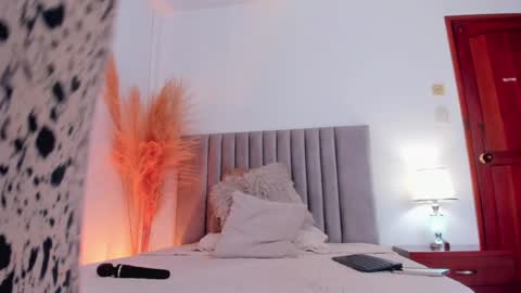 Snapshot of amber__davis chatting on January 20, 6:10 pm Amber Davis online show from January 20, 6:10 pm