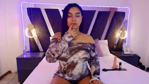 Snapshot of amber__jhonson_ chatting on June 7, 10:02 pm Amber online show from June 7, 10:02 pm