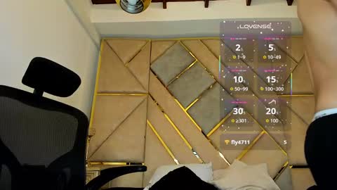 Snapshot of amber_adams_ chatting on October 5, 3:21 pm Amber online show from October 5, 3:21 pm