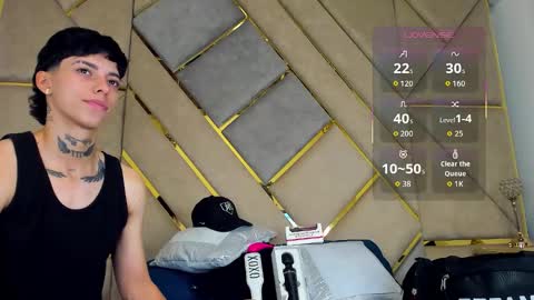 Snapshot of amber_adams_ chatting on October 17, 3:36 pm Amber online show from October 17, 3:36 pm