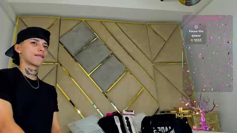 Snapshot of amber_adams_ chatting on October 25, 5:08 pm Amber online show from October 25, 5:08 pm